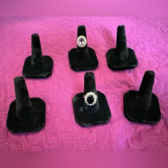 Black velvet ring holders square  with notch corners base - set of 6 - Picture 1 of 3